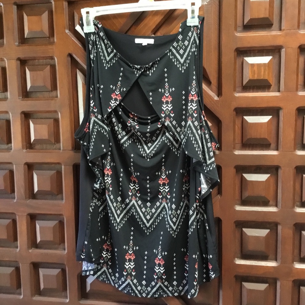 Maurice’s pretty sleeveless top
